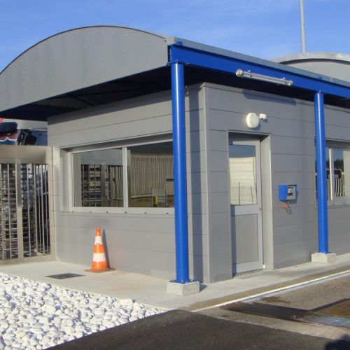 Poste de gardien réalisé par l'entreprise Courant Constructeur