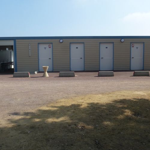 Sanitaire public Merville Franceville 14 CONSTRUCTION MODULAIRE COURANT CONSTRUCTEUR