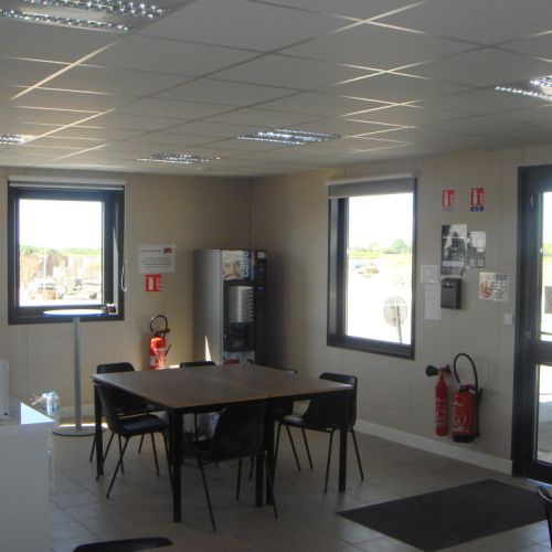 Réfectoire La Rochelle 17 CONSTRUCTION MODULAIRE COURANT CONSTRUCTEUR