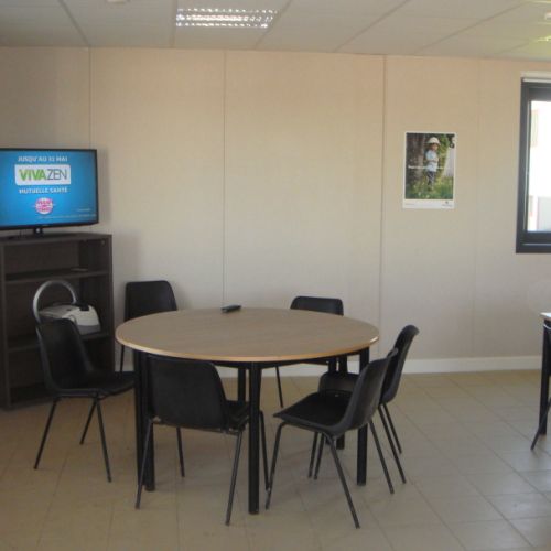 Réfectoire La Rochelle 17 CONSTRUCTION MODULAIRE COURANT CONSTRUCTEUR