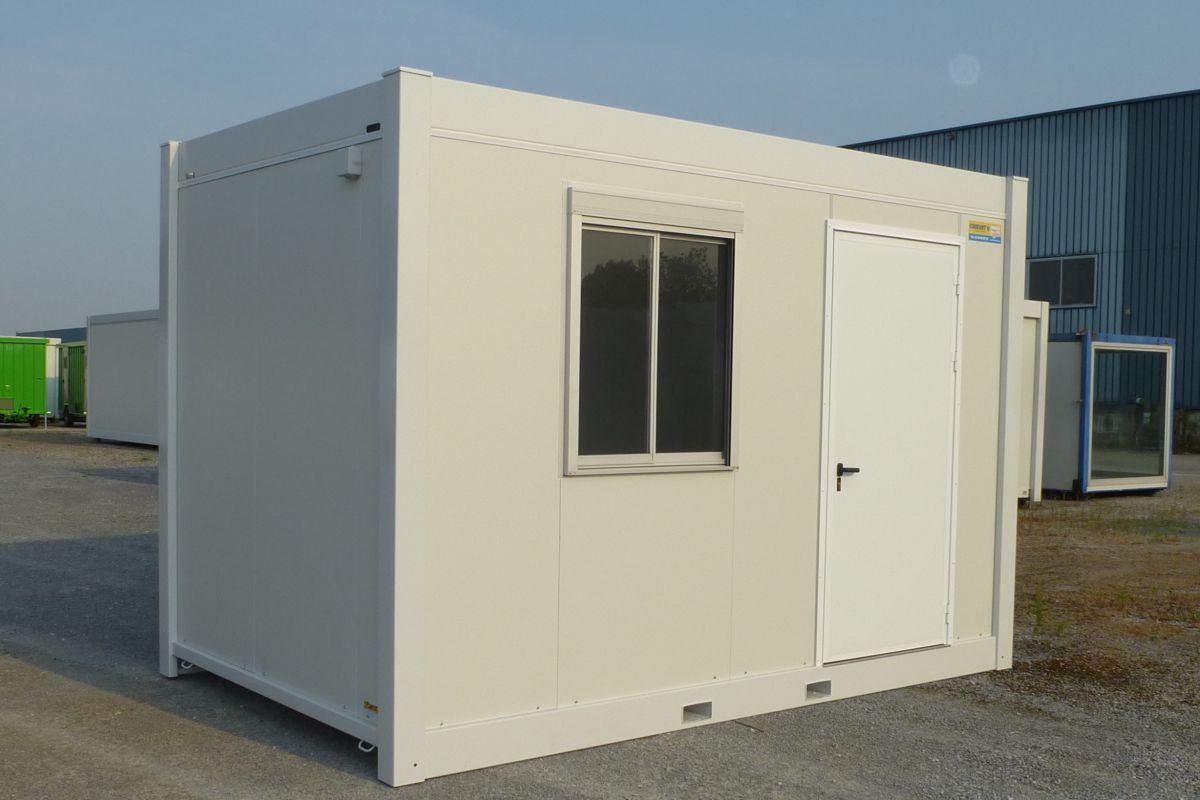 bungalow de chantier équipé en réfectoir, sanitaire et vestiaire